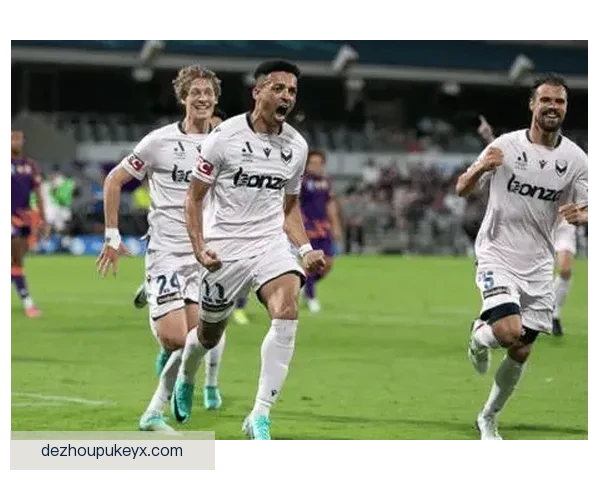 中央海岸水手与珀斯光荣激战成平四球对攻尽显攻守转换精彩纷呈